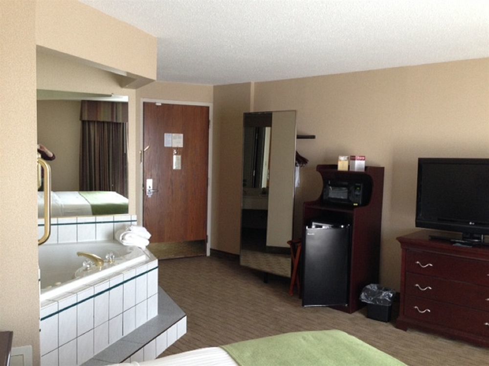 Plaza Hotel & Suites - Eau Claire Exterior foto